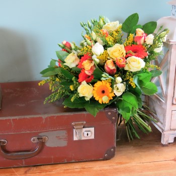 Bright and colourful Flowers for Mother's Day Delivery 